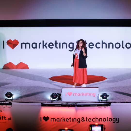 Ewelina Podrez-Siama na scenie I♥Marketing & Technology