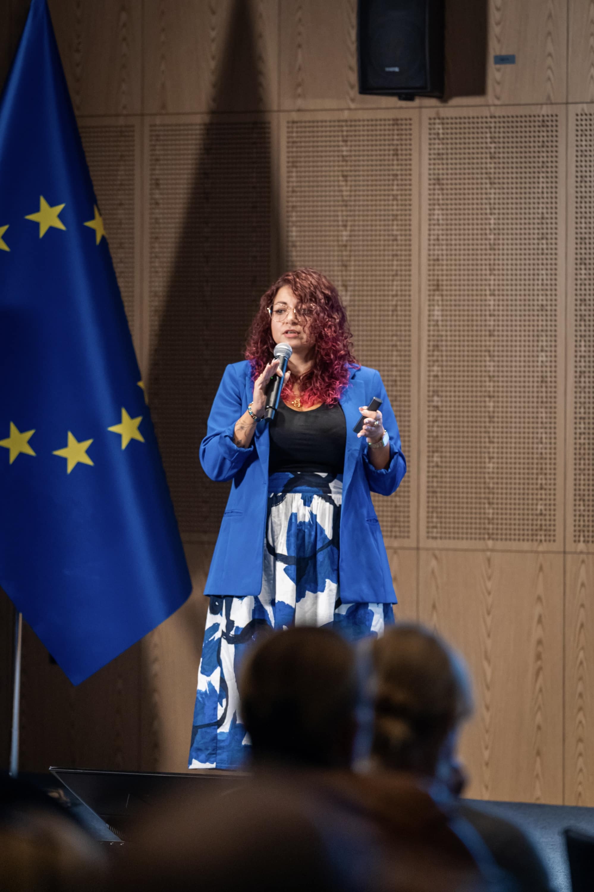 O mnie Ewelina Podrez-Siama podczas wystąpienia o AI w turystyce w Szczecinie